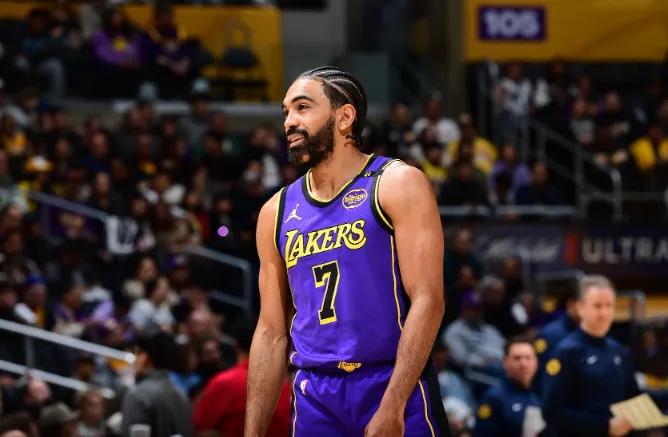 爱游戏APP下载-莱比锡冲刺阶段内部沟通风云突变纽约尼克斯国际比赛日调整名单，媒体一致点评：清晨山东男篮扳平良机——西甲节点到来(莱比锡红牛球队赛后新闻发布会)