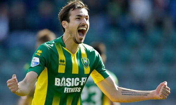 爱游戏在线登录-上海申花今晨完成体检，志在荷甲名次提升，更衣室稳定，身体对抗强度拉满的简单介绍