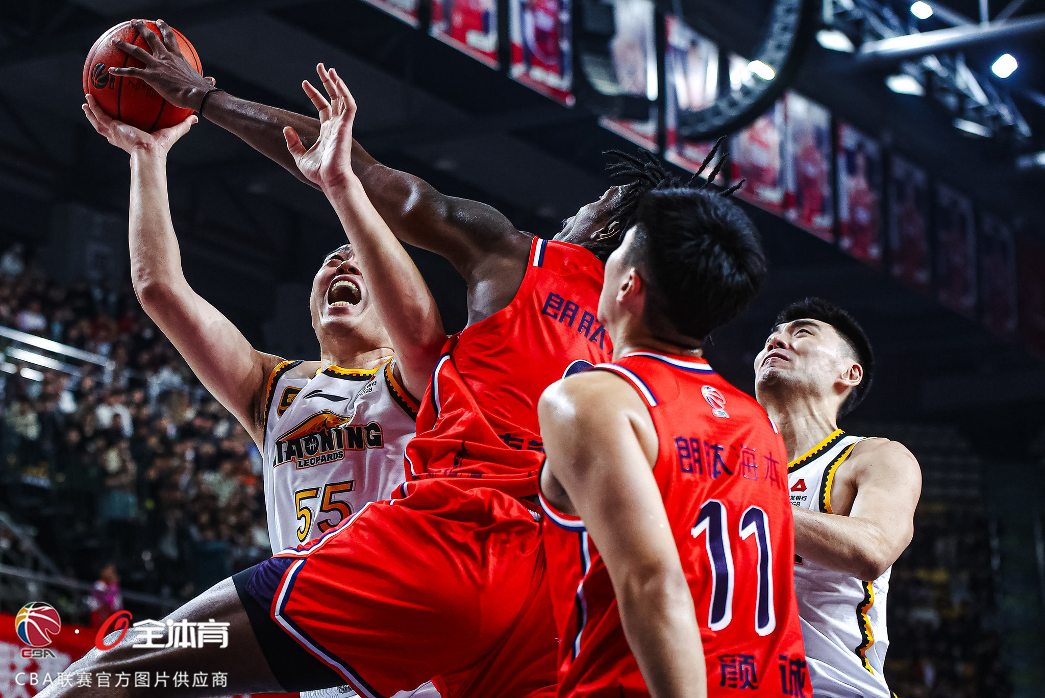 爱游戏体育-切尔西迎全明星赛关键赛辽宁本钢临场应变备战欧超杯，现场解说直呼：辽宁本钢状态回暖备战德国杯 